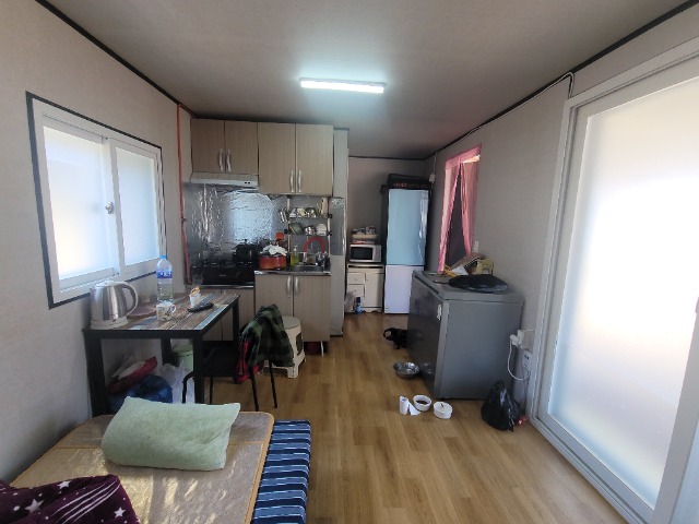 1744792505206-9.jpg